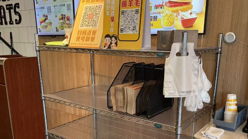 超越木質(zhì)與塑料，金屬層架重塑智慧收納